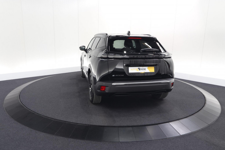 Peugeot e-2008 EV GT 54 kWh | 11 KW Lader | Warmtepomp | Camera | Alcantara Pakket | Stoelmassage
