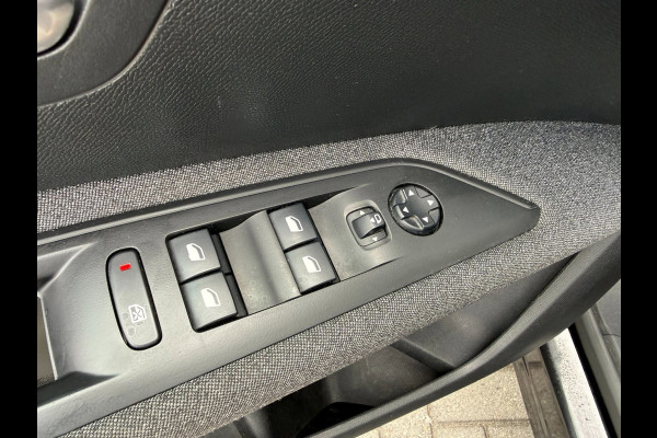 Peugeot 3008 1.2 PureTech Active | Dealer onderhouden | Cruise | PDC