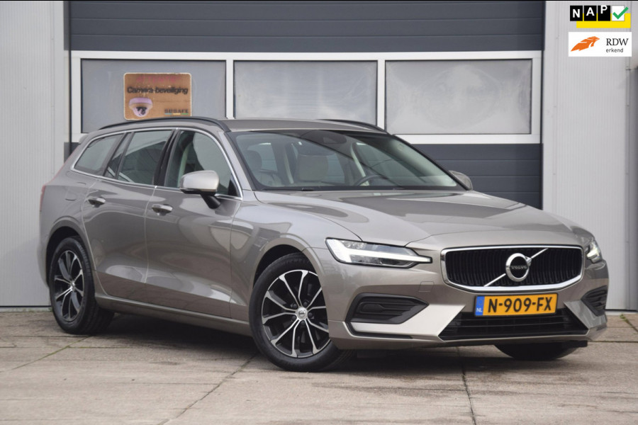Volvo V60 2.0 B3 Momentum Business UITKLAPBARE TREKHAAK/LEDEREN BEKLEDING/COMFORT-STOELEN
