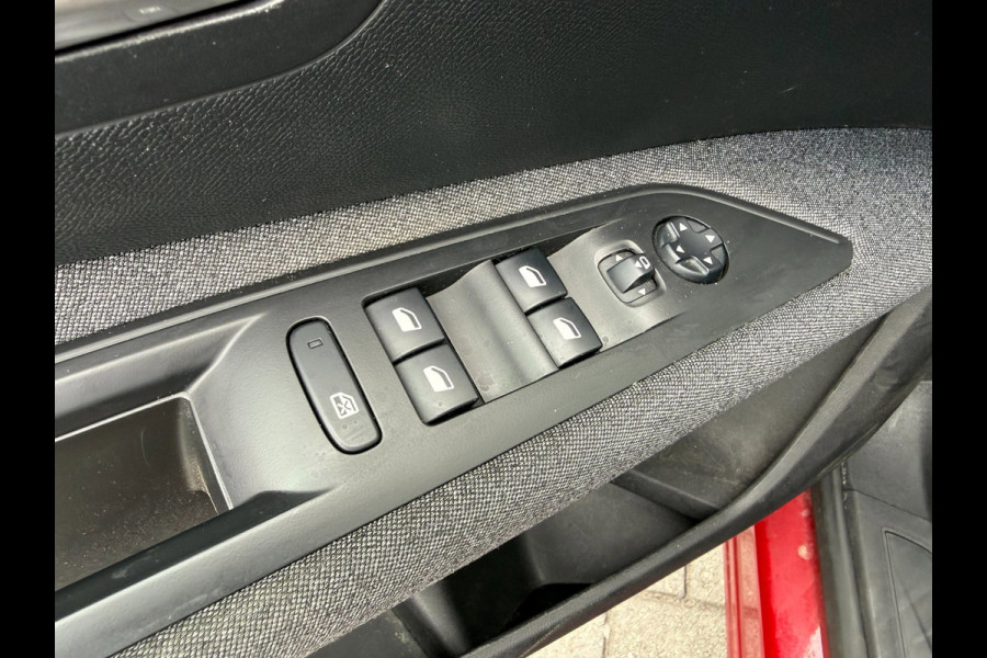 Peugeot 3008 1.2 PureTech Active | Dealer onderhouden | Camera | Cruise