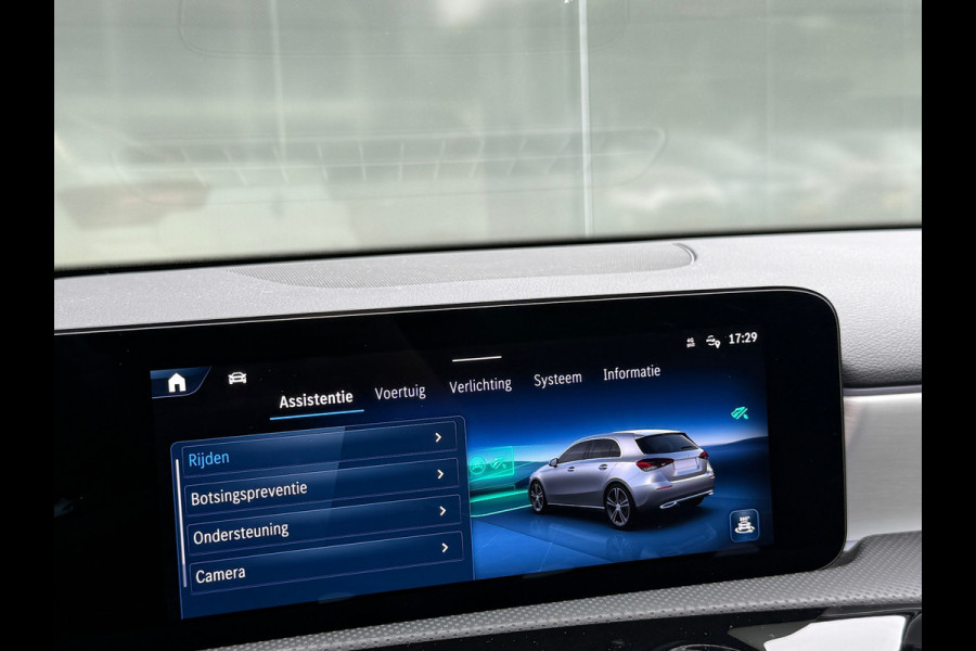 Mercedes-Benz A-Klasse 250 e AMG Line Pano|Memory|Sfeer|360cam|Dealer Onderhoude