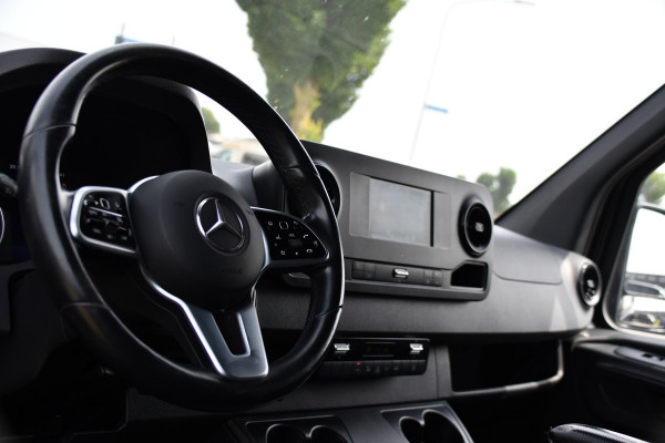 Mercedes-Benz Sprinter 317 1.9 CDI L2H2 RWD Black Edition Camera, Cruise, Carplay, LED, 170pk, Automaat, Stoelverwarming, Standkachel, Mbux, Leder, Uniek!