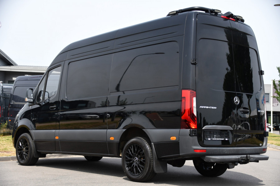 Mercedes-Benz Sprinter 317 1.9 CDI L2H2 RWD Black Edition Camera, Cruise, Carplay, LED, 170pk, Automaat, Stoelverwarming, Standkachel, Mbux, Leder, Uniek!