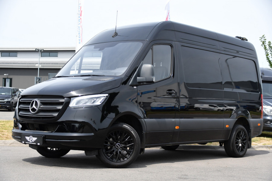 Mercedes-Benz Sprinter 317 1.9 CDI L2H2 RWD Black Edition Camera, Cruise, Carplay, LED, 170pk, Automaat, Stoelverwarming, Standkachel, Mbux, Leder, Uniek!
