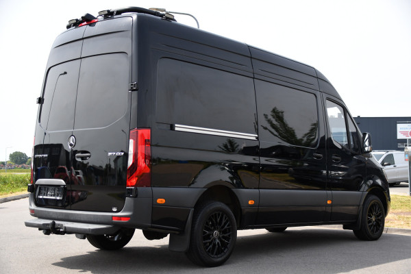 Mercedes-Benz Sprinter 317 1.9 CDI L2H2 RWD Black Edition Camera, Cruise, Carplay, LED, 170pk, Automaat, Stoelverwarming, Standkachel, Mbux, Leder, Uniek!