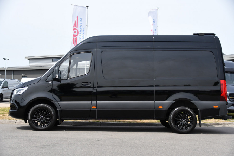 Mercedes-Benz Sprinter 317 1.9 CDI L2H2 RWD Black Edition Camera, Cruise, Carplay, LED, 170pk, Automaat, Stoelverwarming, Standkachel, Mbux, Leder, Uniek!