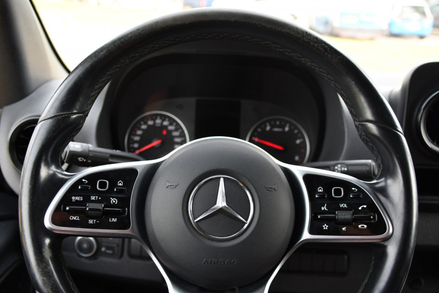 Mercedes-Benz Sprinter 317 1.9 CDI L2H2 RWD Black Edition Camera, Cruise, Carplay, LED, 170pk, Automaat, Stoelverwarming, Standkachel, Mbux, Leder, Uniek!