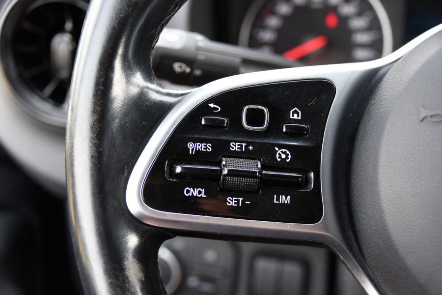 Mercedes-Benz Sprinter 317 1.9 CDI L2H2 RWD Black Edition Camera, Cruise, Carplay, LED, 170pk, Automaat, Stoelverwarming, Standkachel, Mbux, Leder, Uniek!