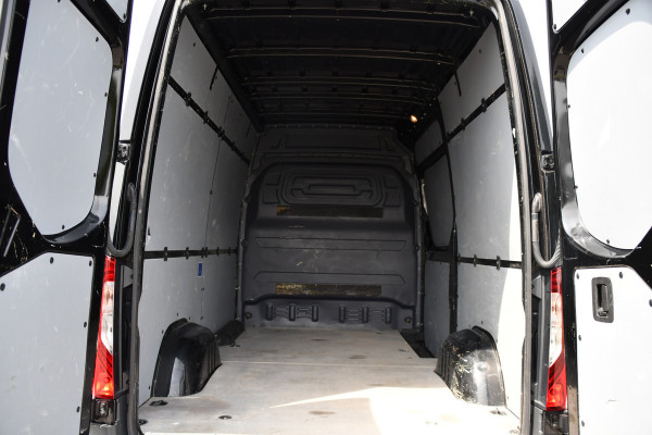 Mercedes-Benz Sprinter 317 1.9 CDI L2H2 RWD Black Edition Camera, Cruise, Carplay, LED, 170pk, Automaat, Stoelverwarming, Standkachel, Mbux, Leder, Uniek!