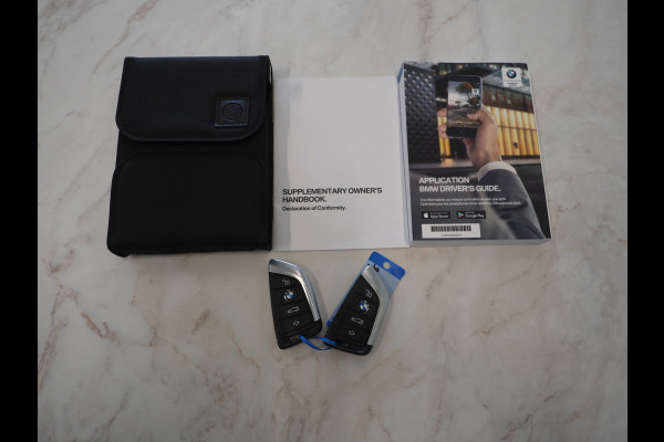 BMW 5 Serie Touring 530e | Panoramadak | Leder | Camera | Sfeerlicht | Keyless | Stoelverwarming | Cruise | Carplay