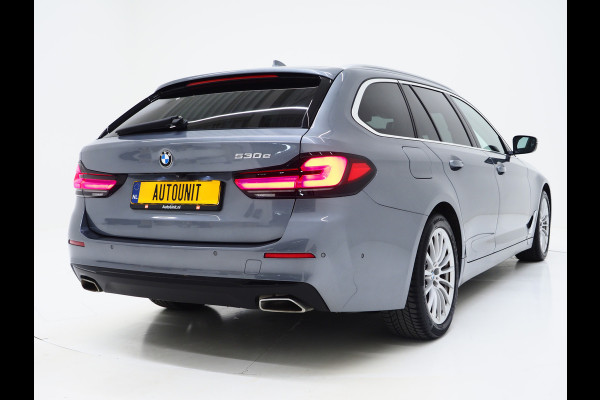 BMW 5 Serie Touring 530e | Panoramadak | Leder | Camera | Sfeerlicht | Keyless | Stoelverwarming | Cruise | Carplay