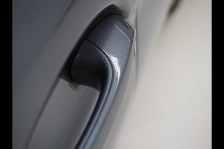 BMW 5 Serie Touring 530e | Panoramadak | Leder | Camera | Sfeerlicht | Keyless | Stoelverwarming | Cruise | Carplay