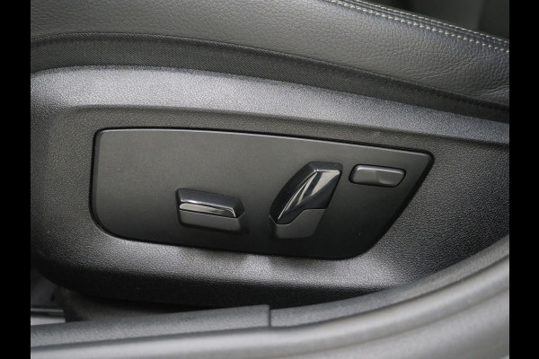 BMW 5 Serie Touring 530e | Panoramadak | Leder | Camera | Sfeerlicht | Keyless | Stoelverwarming | Cruise | Carplay