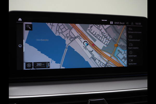 BMW 5 Serie Touring 530e | Panoramadak | Leder | Camera | Sfeerlicht | Keyless | Stoelverwarming | Cruise | Carplay