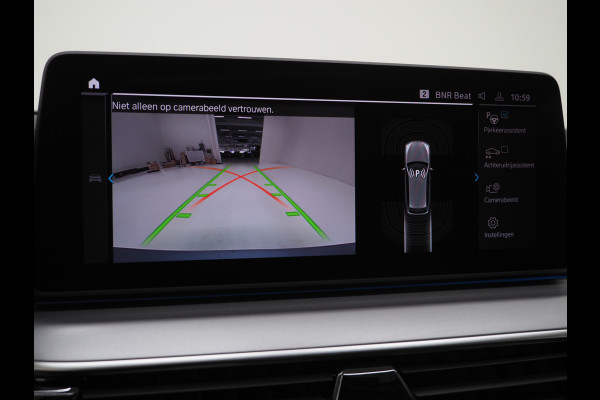 BMW 5 Serie Touring 530e | Panoramadak | Leder | Camera | Sfeerlicht | Keyless | Stoelverwarming | Cruise | Carplay