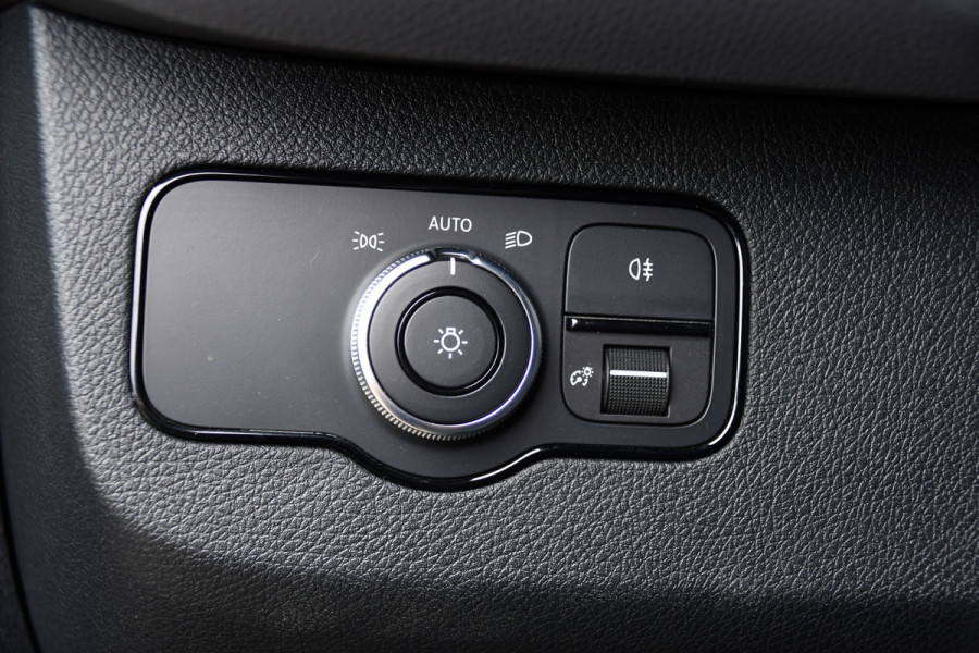 Mercedes-Benz Sprinter 315 1.9 CDI L2H2 RWD PB Edition Camera, Carplay, LED, 3500kg Trekhaak, Mbux, 150pk, Automaat, Clima, Stoelverwarming, Uniek!