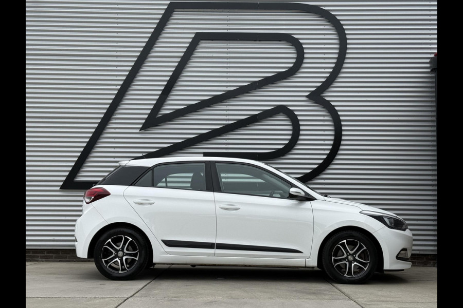 Hyundai i20 1.0 T-GDI Comfort 2e Eigenaar|Camera|Navi|Clima|Cruise|Elek Ramen|LM Velgeni|PDC|N.A.P|Nieuwe APK bij aflevering