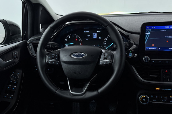 Ford Fiesta 1.0 EcoBoost Titanium (NAVIGATIE, CLIMA, PARKEERSENSOREN, 1e EIGENAAR, GOED ONDERHOUDEN)