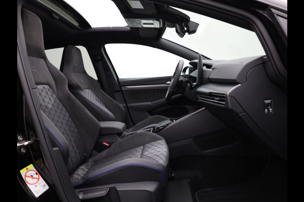 Volkswagen Golf 1.5 eTSI R-Line Edition | Pano | Keyless | Trekhaak wegkl. | IQ Light | Head Up | Harman/Kardon | Prijs Rijklaar!!