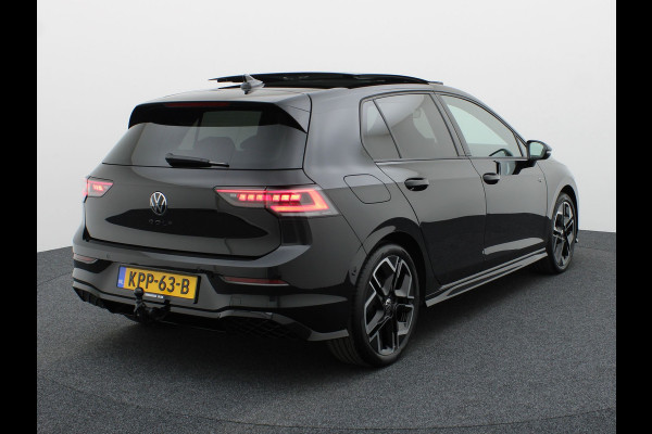 Volkswagen Golf 1.5 eTSI R-Line Edition | Pano | Keyless | Trekhaak wegkl. | IQ Light | Head Up | Harman/Kardon | Prijs Rijklaar!!