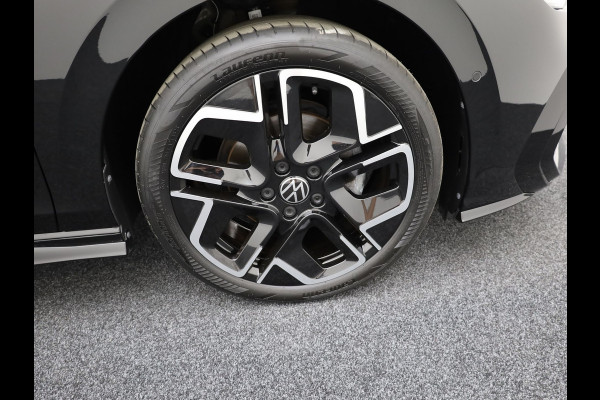 Volkswagen Golf 1.5 eTSI R-Line Edition | Pano | Keyless | Trekhaak wegkl. | IQ Light | Head Up | Harman/Kardon | Prijs Rijklaar!!