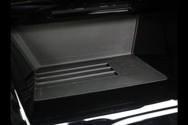 Volkswagen Golf 1.5 eTSI R-Line Edition | Pano | Keyless | Trekhaak wegkl. | IQ Light | Head Up | Harman/Kardon | Prijs Rijklaar!!