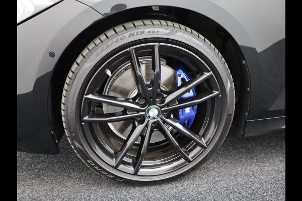 BMW 3 Serie Touring M340i xDrive | Pano | Keyless | Memory | Trekhaak | Laser | Head Up | 19'' | Prijs Rijklaar!!