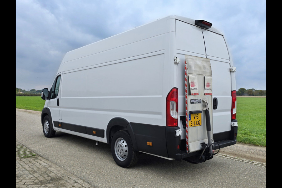 Peugeot Boxer 435 2.2 BlueHDi L4 H3 - 165 Pk - Euro 6 - Airco - ParkeerCamera - Laadklep