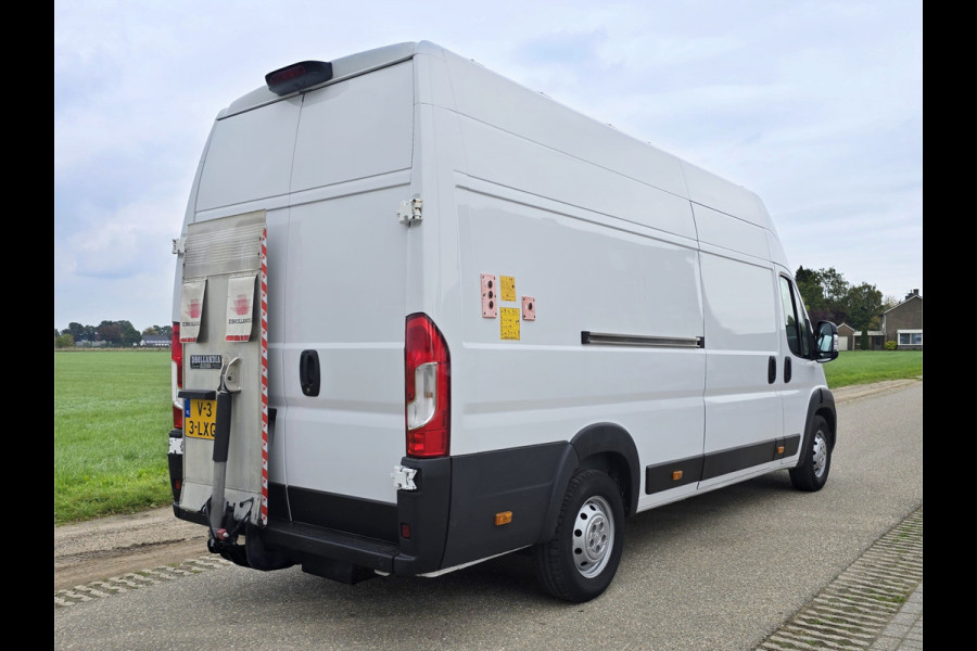 Peugeot Boxer 435 2.2 BlueHDi L4 H3 - 165 Pk - Euro 6 - Airco - ParkeerCamera - Laadklep