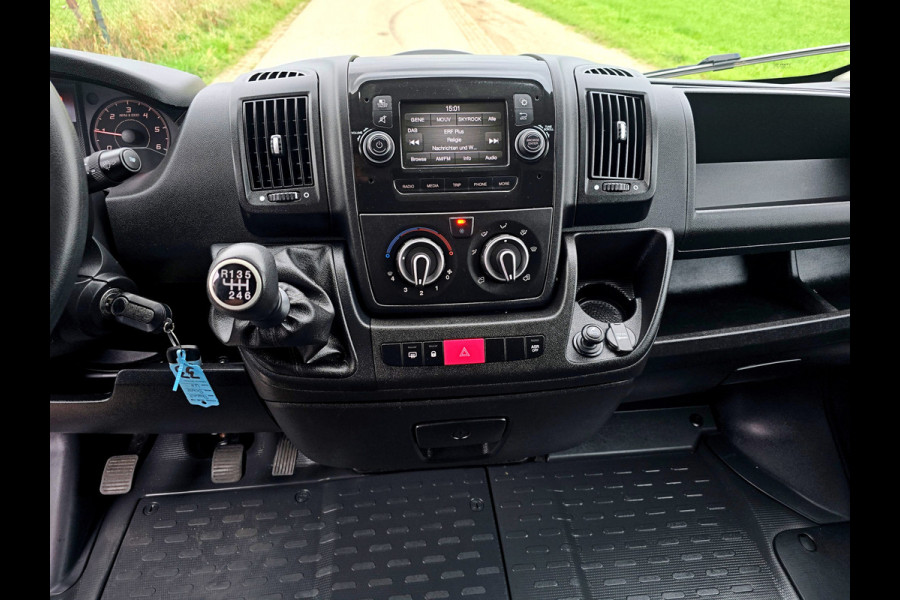 Peugeot Boxer 435 2.2 BlueHDi L4 H3 - 165 Pk - Euro 6 - Airco - ParkeerCamera - Laadklep