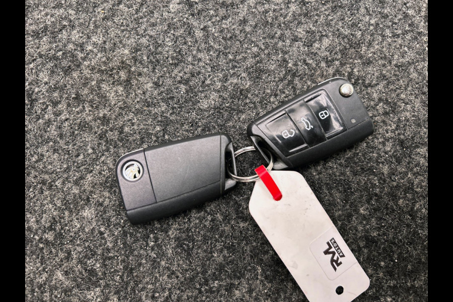 Škoda Karoq 1.0 TSI Clever Edition | Origineel NL | Camera | Carplay | Stoelverwarming | Navigatie | Adaptieve Cruise/Control |