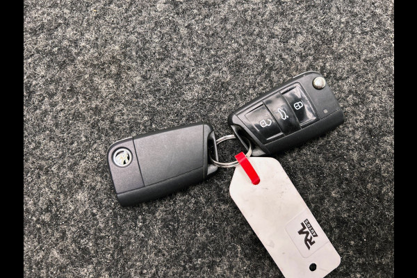 Škoda Karoq 1.0 TSI Clever Edition | Origineel NL | Camera | Carplay | Stoelverwarming | Navigatie | Adaptieve Cruise/Control |