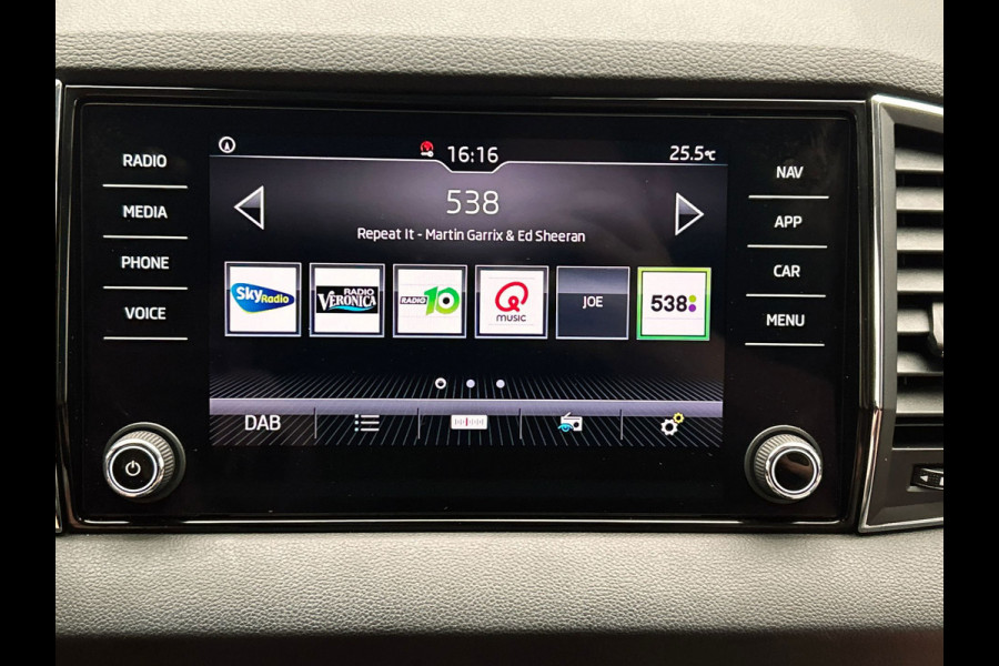 Škoda Karoq 1.0 TSI Clever Edition | Origineel NL | Camera | Carplay | Stoelverwarming | Navigatie | Adaptieve Cruise/Control |