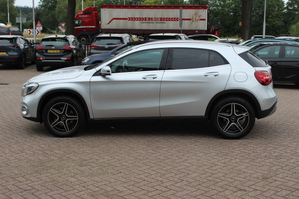 Mercedes-Benz GLA 250 4Matic Premium Plus / Trekhaak / 360Camera / Elektr. Stoelen / 19'' / Navigatie / Carbon intr. / Night / Dodehoek / Cruise Control