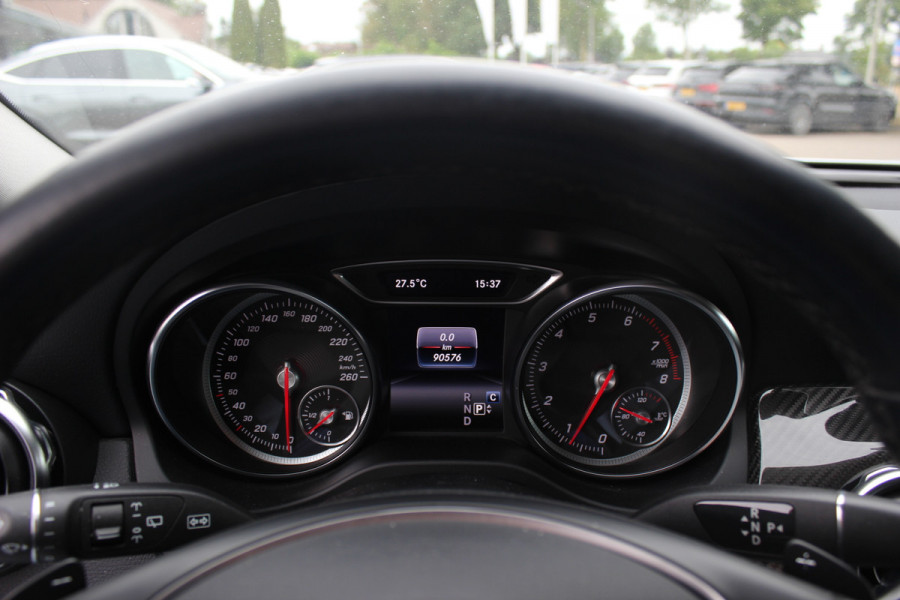 Mercedes-Benz GLA 250 4Matic Premium Plus / Trekhaak / 360Camera / Elektr. Stoelen / 19'' / Navigatie / Carbon intr. / Night / Dodehoek / Cruise Control