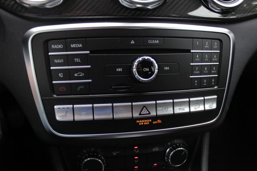 Mercedes-Benz GLA 250 4Matic Premium Plus / Trekhaak / 360Camera / Elektr. Stoelen / 19'' / Navigatie / Carbon intr. / Night / Dodehoek / Cruise Control