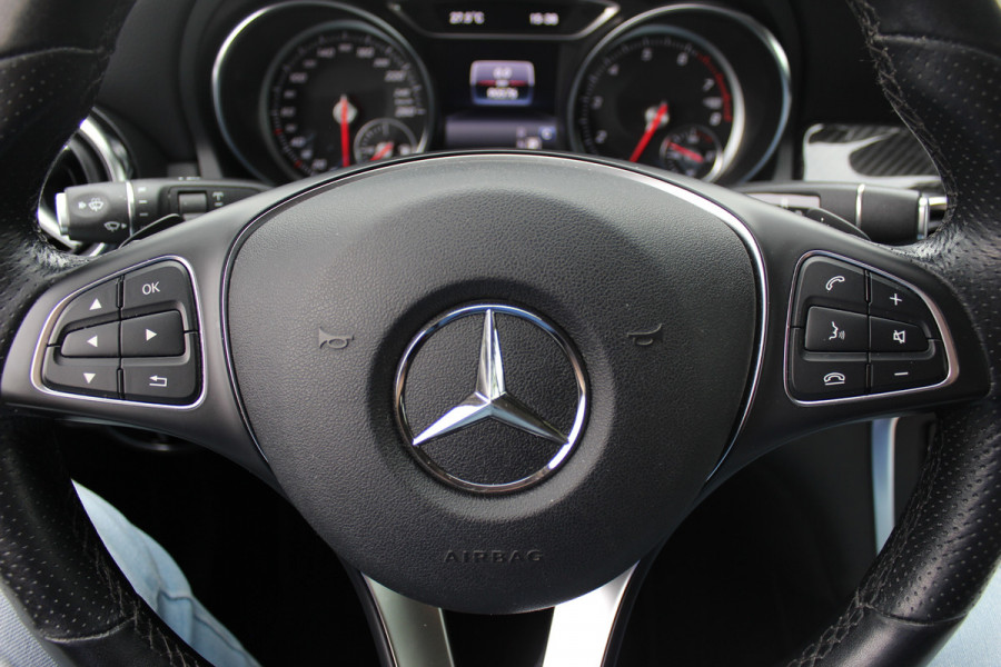 Mercedes-Benz GLA 250 4Matic Premium Plus / Trekhaak / 360Camera / Elektr. Stoelen / 19'' / Navigatie / Carbon intr. / Night / Dodehoek / Cruise Control