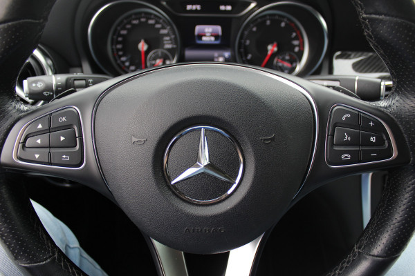 Mercedes-Benz GLA 250 4Matic Premium Plus / Trekhaak / 360Camera / Elektr. Stoelen / 19'' / Navigatie / Carbon intr. / Night / Dodehoek / Cruise Control