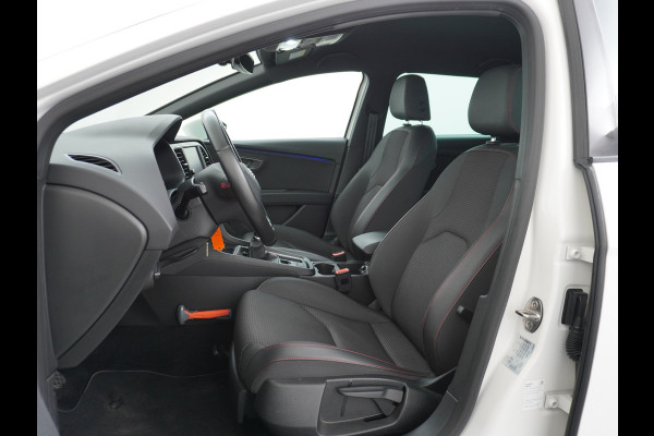 Seat Leon ST 1.5T 131pk FR Trekhaak Stoelverwarming Navi via Apple Carplay/Android Auto Navi Lmv 17" Dual-ECC Privacy Glass DAB Cruise Con Winterpack Sportstoelen Licht+Regensensor Isofix 1.400KG Trekgewicht Origineel Nederlandse Auto