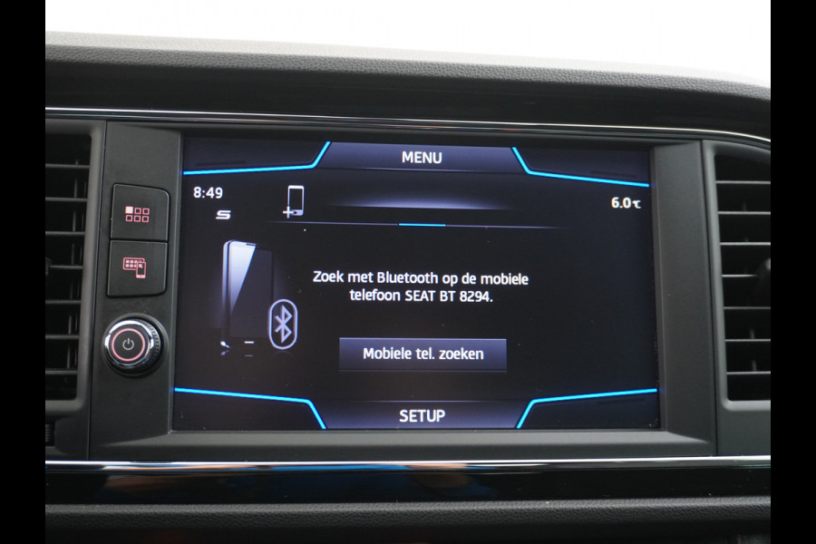 Seat Leon ST 1.5T 131pk FR Trekhaak Stoelverwarming Navi via Apple Carplay/Android Auto Navi Lmv 17" Dual-ECC Privacy Glass DAB Cruise Con Winterpack Sportstoelen Licht+Regensensor Isofix 1.400KG Trekgewicht Origineel Nederlandse Auto