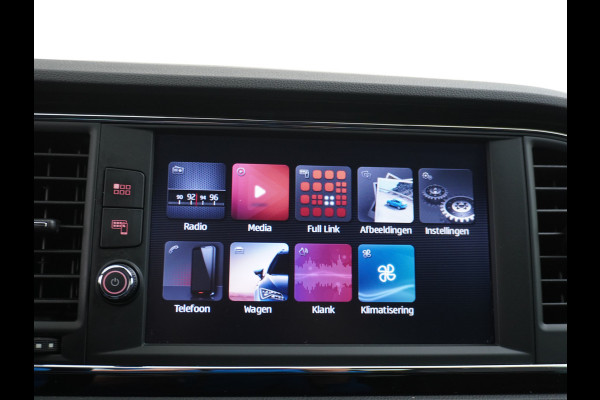 Seat Leon ST 1.5T 131pk FR Trekhaak Stoelverwarming Navi via Apple Carplay/Android Auto Navi Lmv 17" Dual-ECC Privacy Glass DAB Cruise Con Winterpack Sportstoelen Licht+Regensensor Isofix 1.400KG Trekgewicht Origineel Nederlandse Auto
