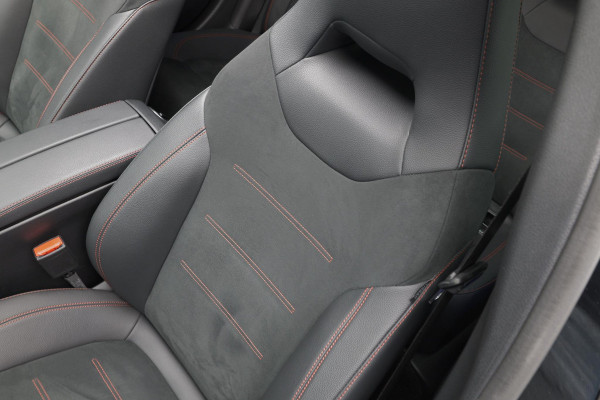 Mercedes-Benz A-Klasse A250e AMG Line |Pano|Stuurverwarm.|Ambient|