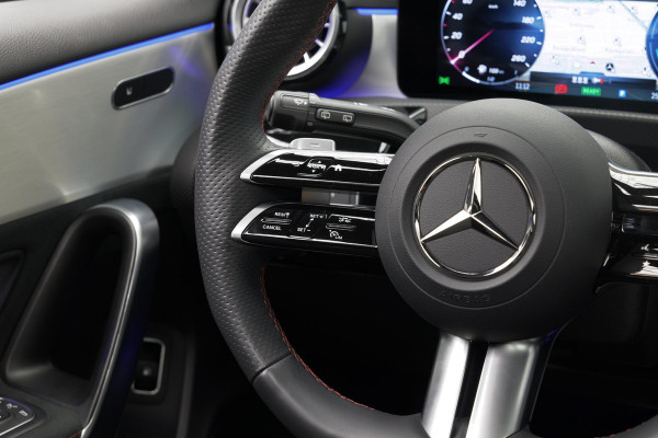 Mercedes-Benz A-Klasse A250e AMG Line |Pano|Stuurverwarm.|Ambient|