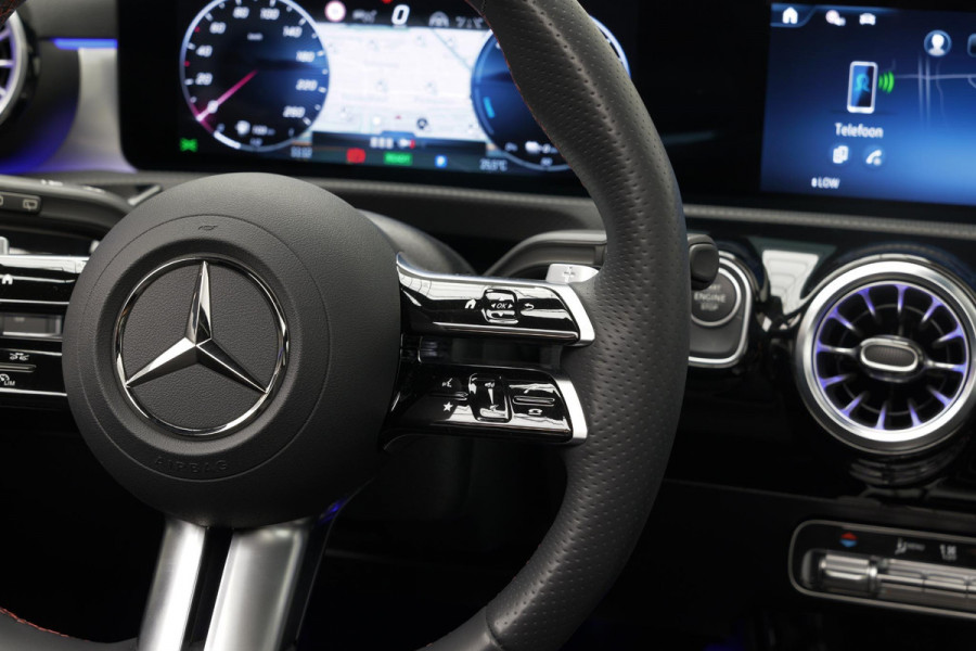 Mercedes-Benz A-Klasse A250e AMG Line |Pano|Stuurverwarm.|Ambient|
