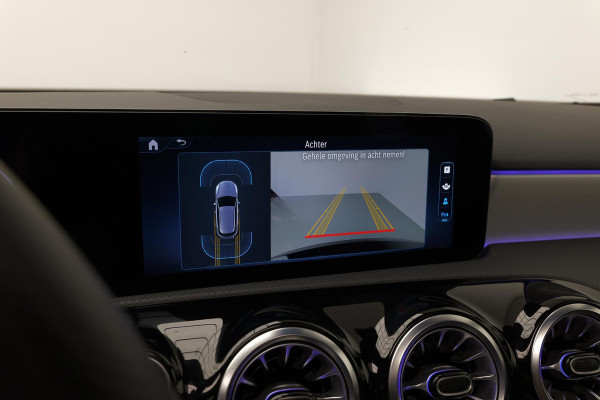 Mercedes-Benz A-Klasse A250e AMG Line |Pano|Stuurverwarm.|Ambient|