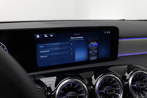 Mercedes-Benz A-Klasse A250e AMG Line |Pano|Stuurverwarm.|Ambient|