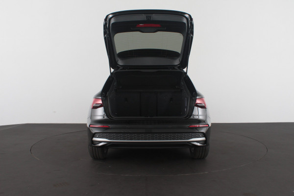 Audi A3 Sportback 30 TFSI Pro Line > Leer/Camera/Adapt.cruise/getint gals