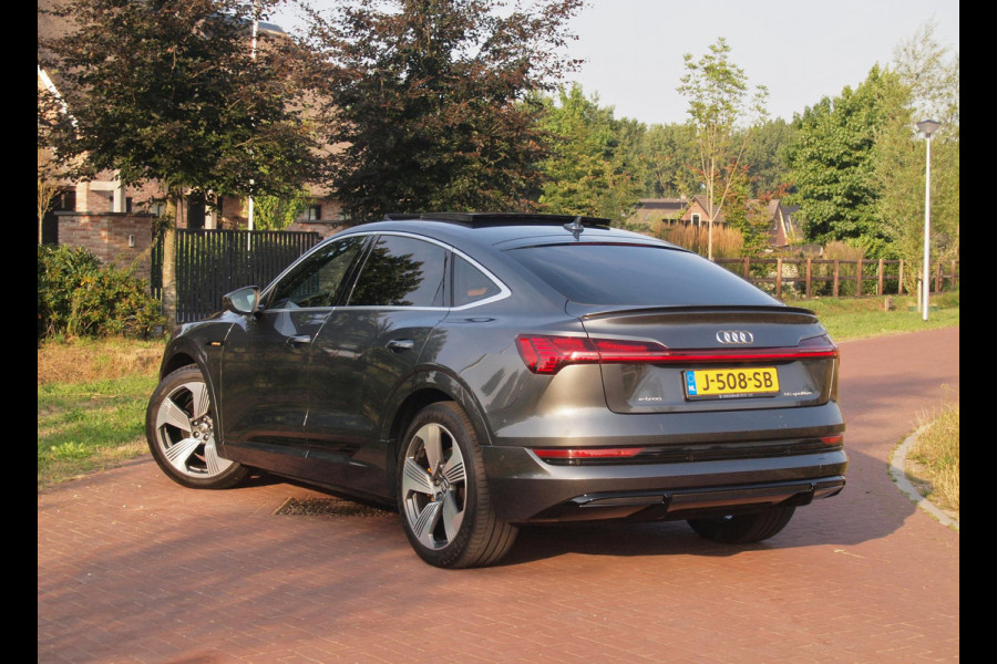 Audi e-tron Sportback 55 quattro S edition 95 kWh | SOH 92% | S-Line Stoelen | Panoramadak | Bang & Olufsen | Camera | Ambienteverlichting |