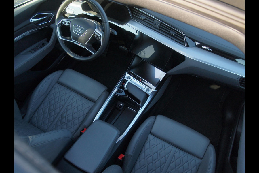 Audi e-tron Sportback 55 quattro S edition 95 kWh | SOH 92% | S-Line Stoelen | Panoramadak | Bang & Olufsen | Camera | Ambienteverlichting |