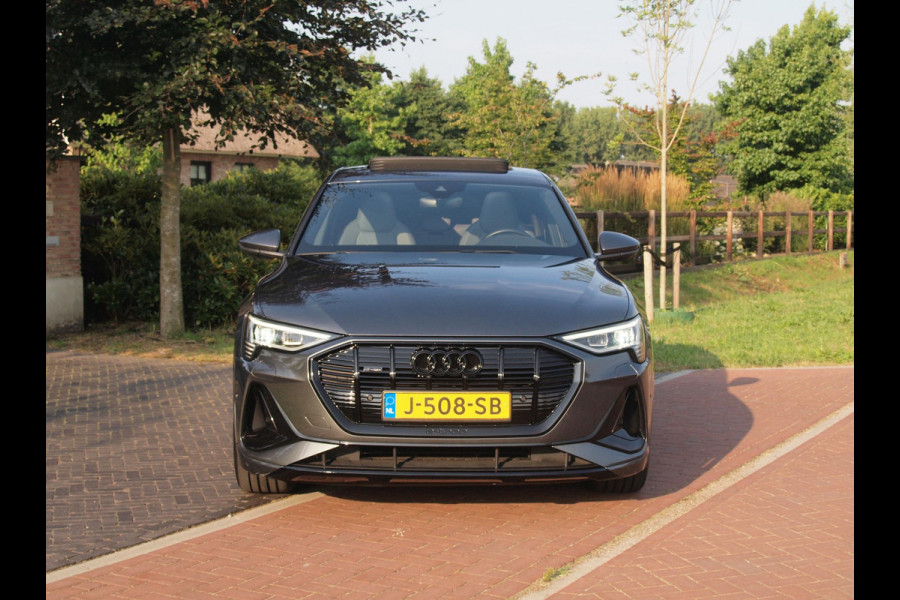 Audi e-tron Sportback 55 quattro S edition 95 kWh | SOH 92% | S-Line Stoelen | Panoramadak | Bang & Olufsen | Camera | Ambienteverlichting |